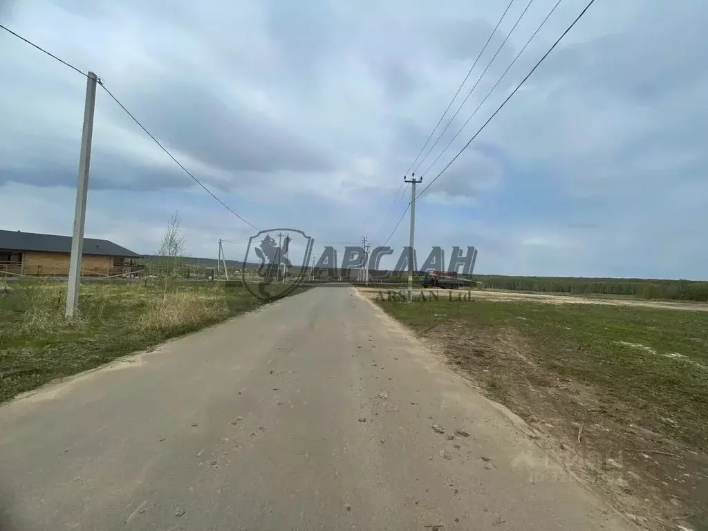 Участок в Татарстан, Лаишевский район, с. Среднее Девятово  (10.0 ... - Фото 0