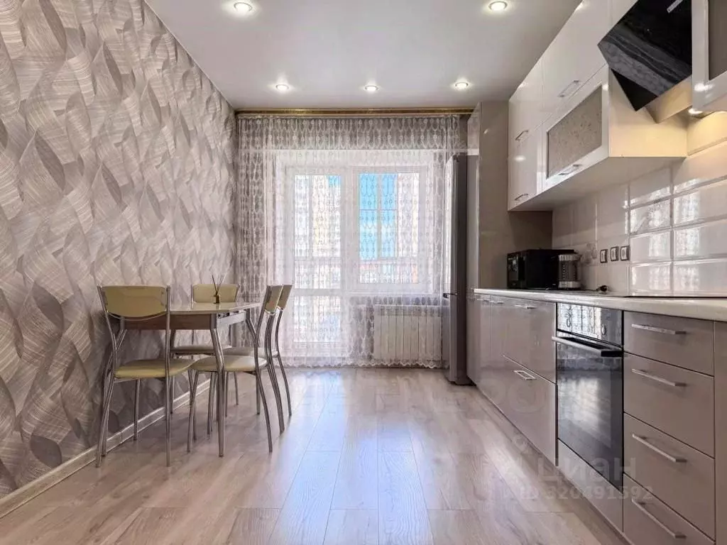 2-к кв. Иркутская область, Иркутск Депутатская ул., 53 (70.0 м) - Фото 1