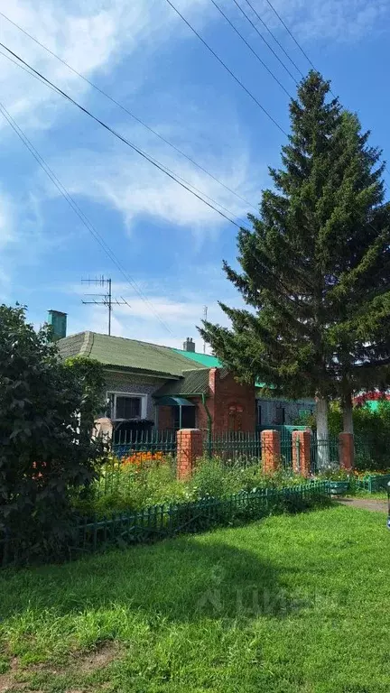 Дом в Омская область, Любинский район, с. Любино-Малороссы  (112 м) - Фото 0