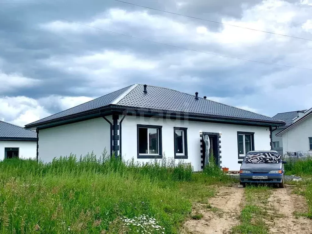 Дом в Свердловская область, Полевской муниципальный округ, с. ... - Фото 1