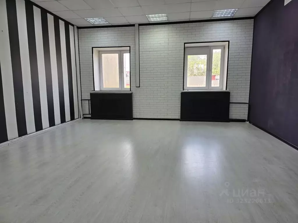 Офис в Мурманская область, Мурманск ул. Капитана Егорова, 14 (36 м) - Фото 0