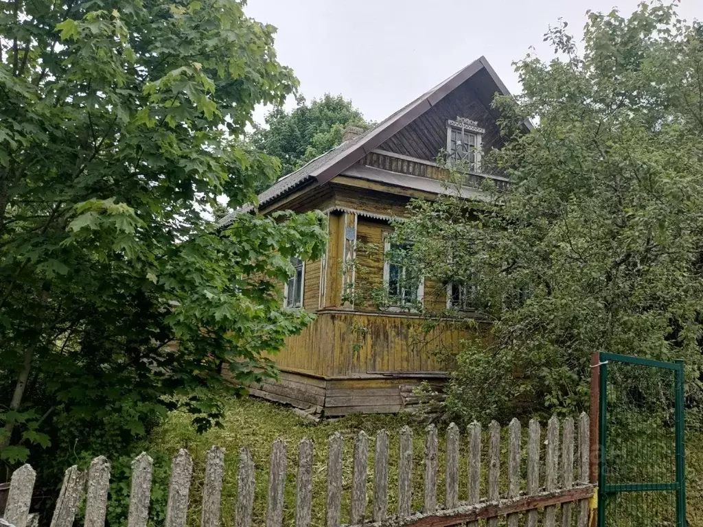 Дом в Новгородская область, Маловишерский район, Бургинское с/пос, д. ... - Фото 1