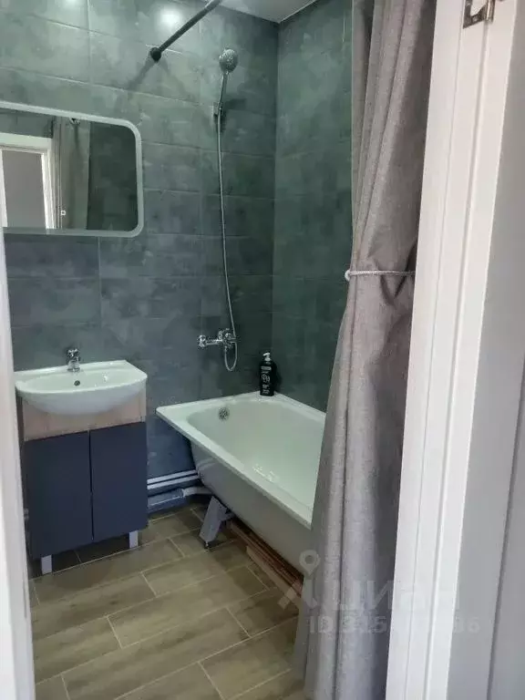 1-к кв. Волгоградская область, Волгоград ул. Грибанова, 1 (37.0 м) - Фото 1