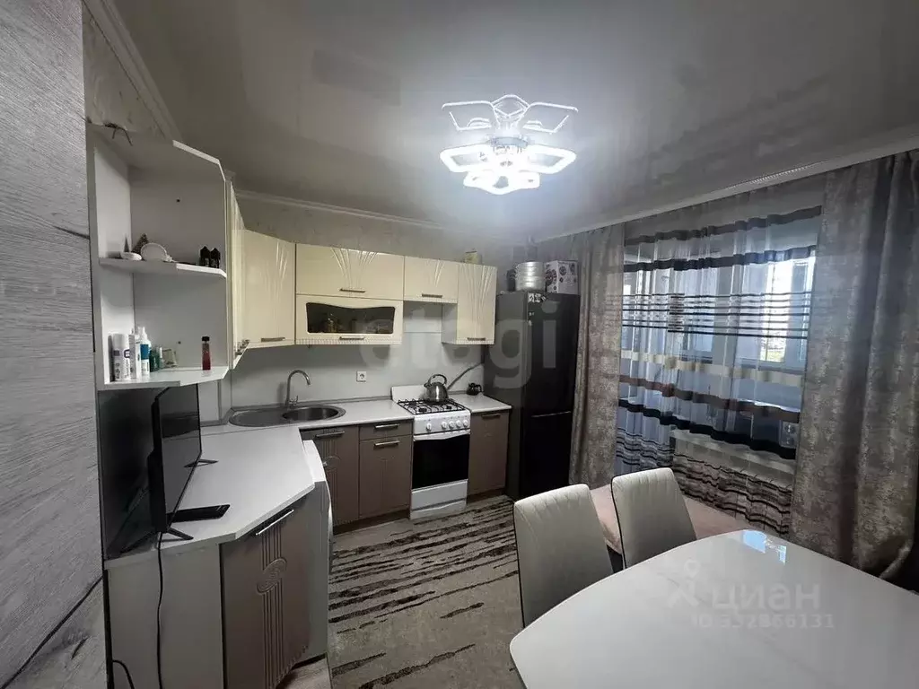 2-к кв. Башкортостан, Стерлитамак ул. Машиностроителей, 64 (54.1 м) - Фото 1