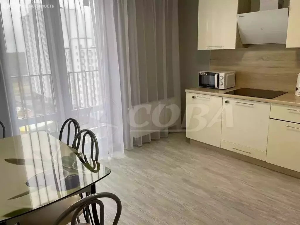 1-комнатная квартира: деревня Патрушева, улица Петра Ершова, 10 (36 м) - Фото 1