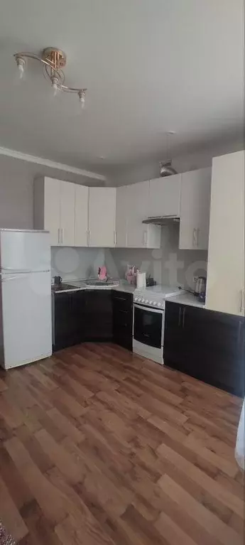 2-к. квартира, 60 м, 4/5 эт. - Фото 0