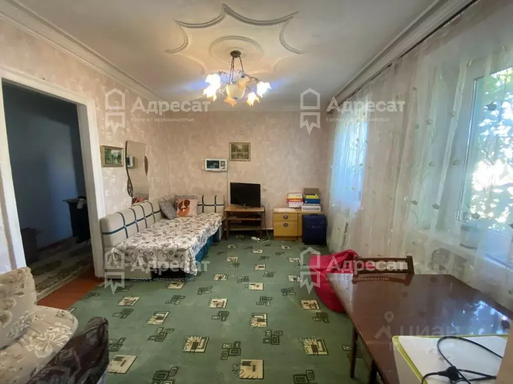 Дом в Волгоградская область, Волгоград Чембарская ул. (61 м) - Фото 1