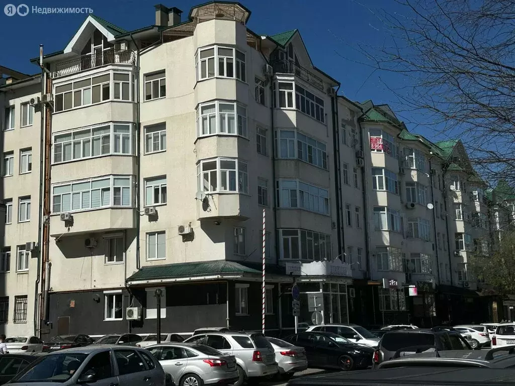 4-комнатная квартира: Нальчик, улица Пушкина, 33 (163 м) - Фото 1