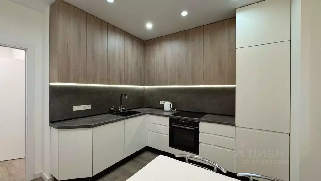 2-к кв. Татарстан, Казань ул. Амирхана Еники, 17 (62.0 м) - Фото 1