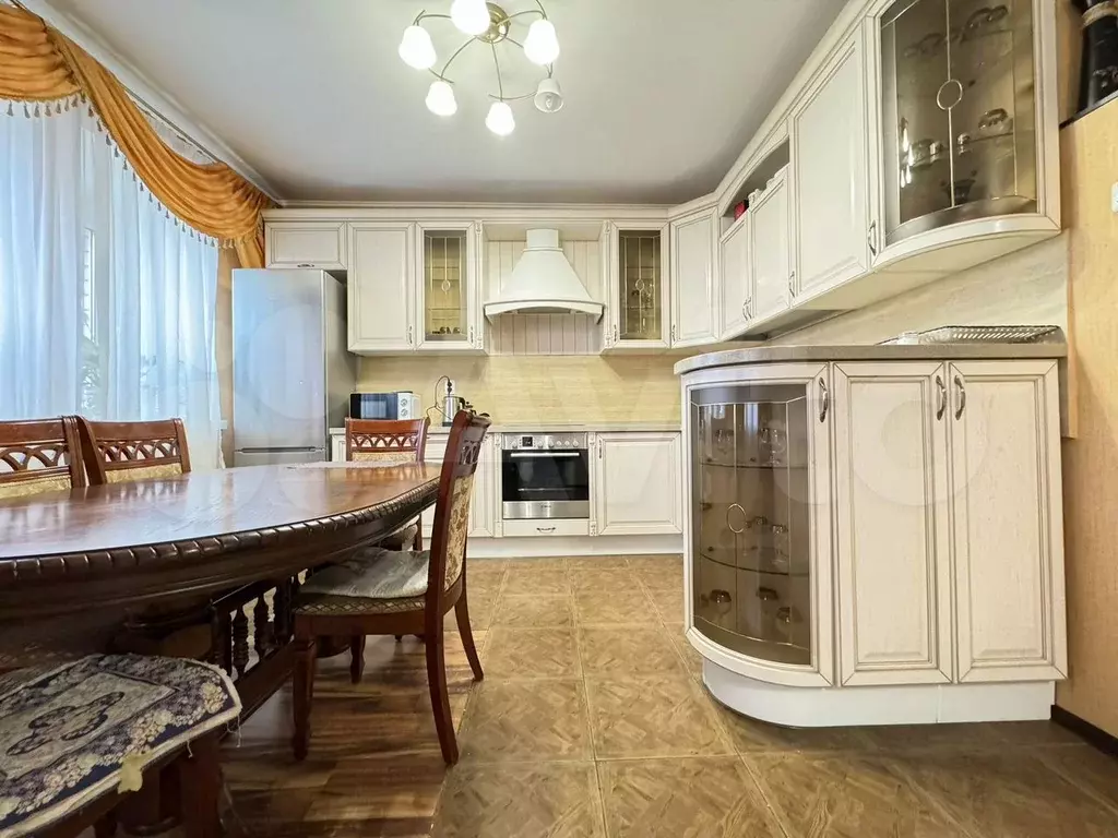 3-к. квартира, 116 м, 5/10 эт. - Фото 0