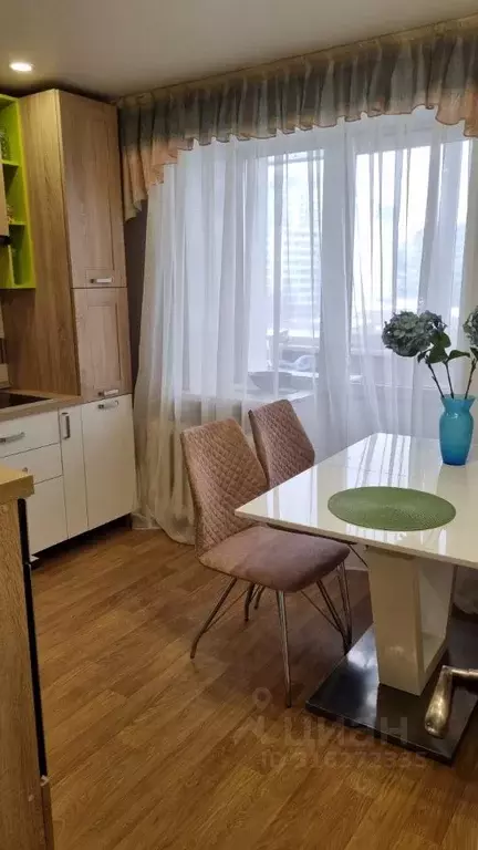 3-к кв. Кировская область, Киров ул. Ленина, 137 (80.1 м) - Фото 0