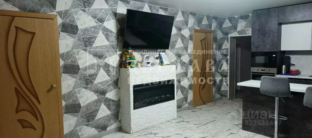 Дом в Кемеровская область, Топки ул. Чехова (96 м) - Фото 1