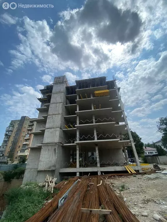 2-комнатная квартира: Нальчик, улица Площадь Коммунаров, 14 (79.5 м) - Фото 1