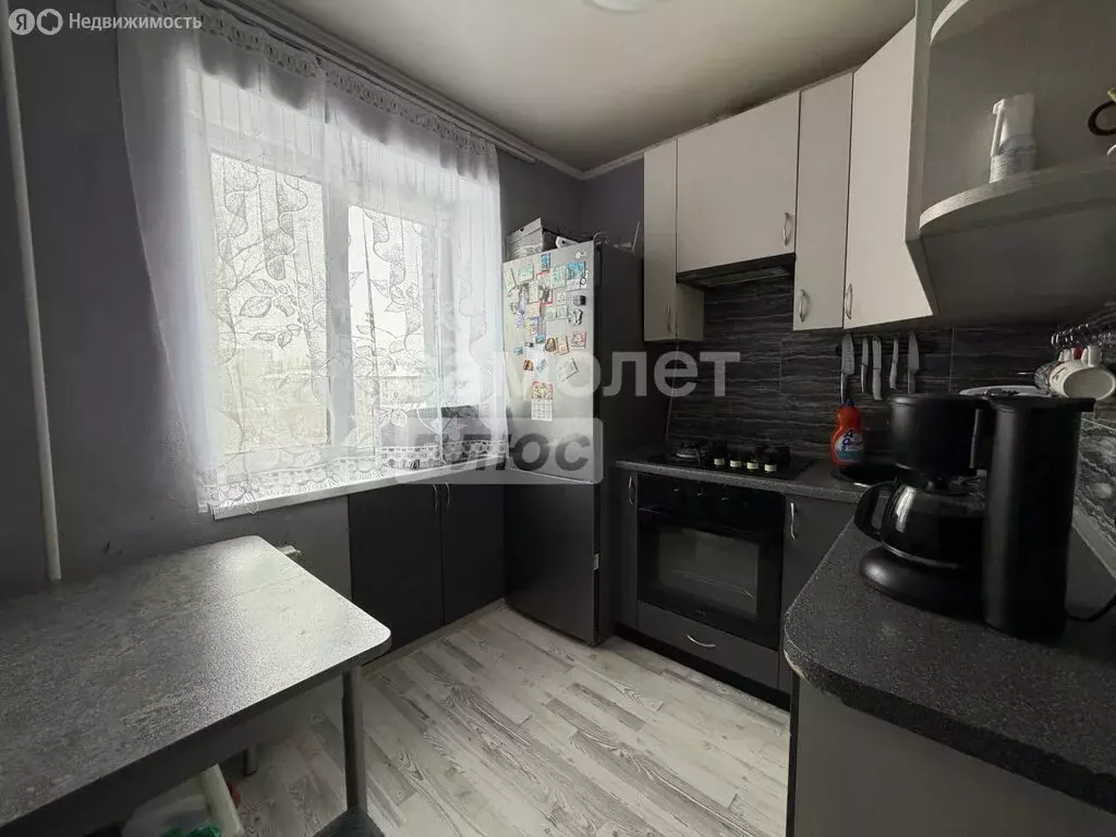 3-комнатная квартира: Омск, микрорайон Заозёрный, Коммунальная улица, ... - Фото 1