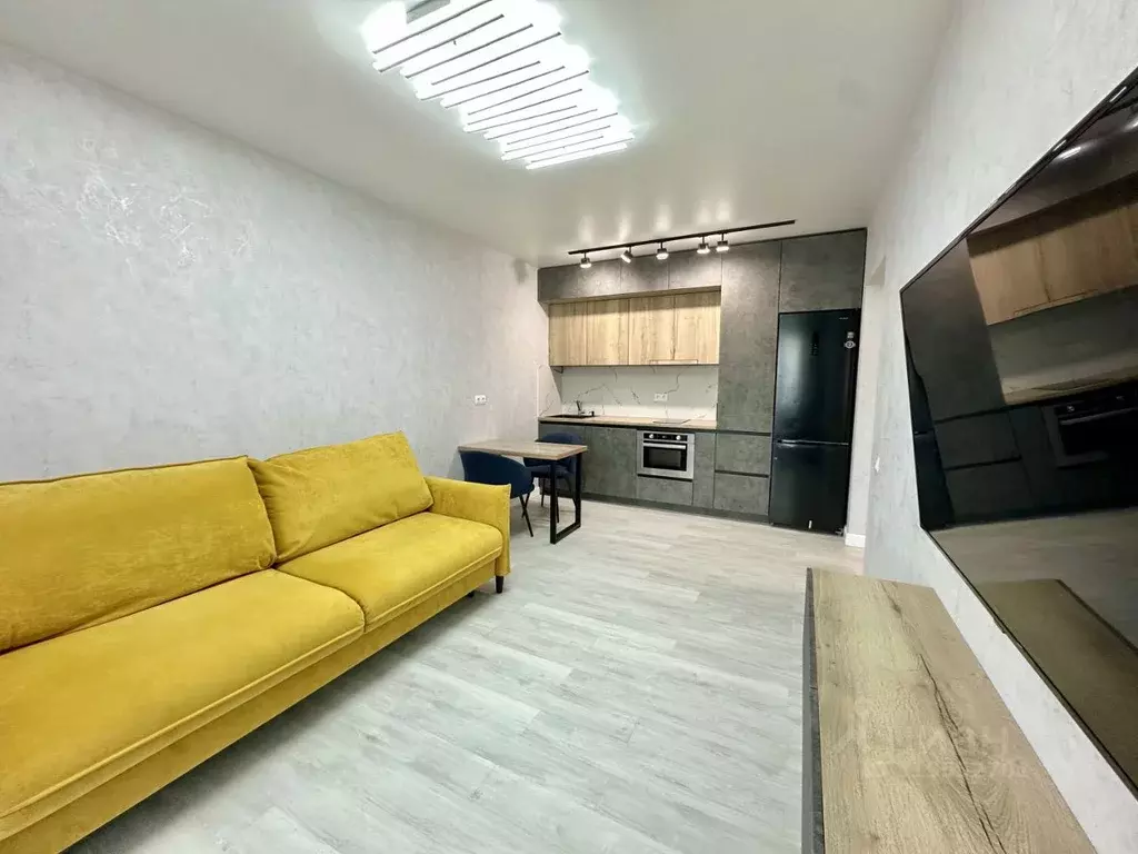 2-к кв. Алтайский край, Барнаул ул. Энтузиастов, 63 (41.5 м) - Фото 0