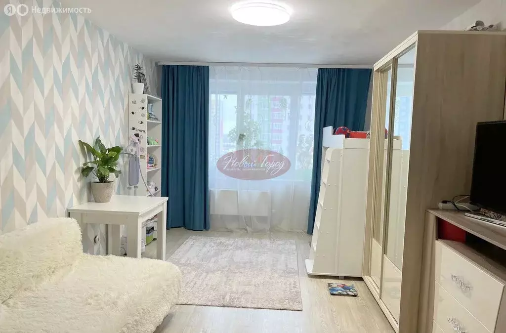 1-комнатная квартира: Тюмень, улица Федюнинского, 58 (41 м) - Фото 1