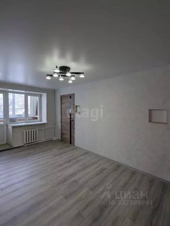 3-к кв. Удмуртия, Ижевск ул. 40 лет ВЛКСМ, 56 (56.0 м) - Фото 2