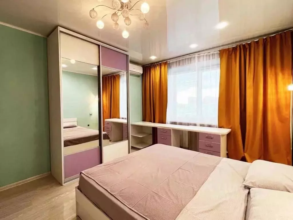 2-к кв. Тюменская область, Тюмень ул. Мельникайте, 136 (60.0 м) - Фото 1