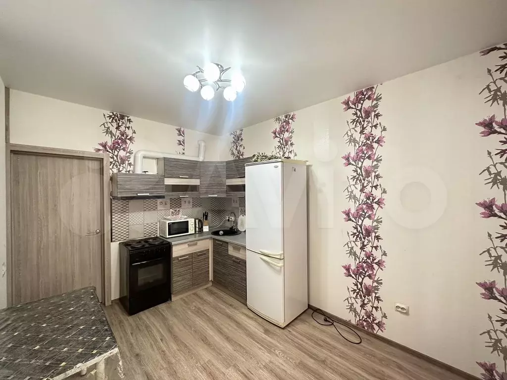 1-к. квартира, 42 м, 7/18 эт. - Фото 0
