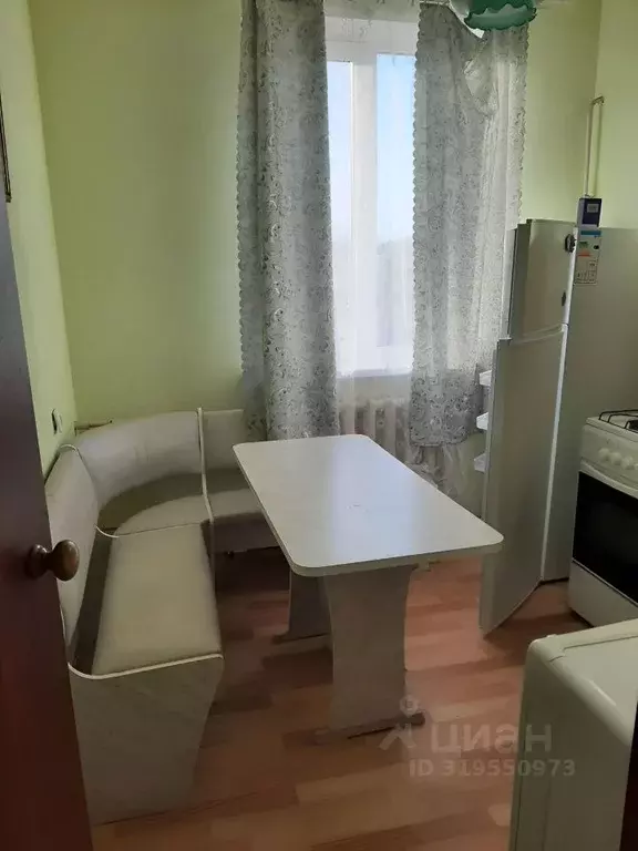 2-к кв. Новгородская область, Старая Русса ул. Якутских Стрелков, 45 ... - Фото 1