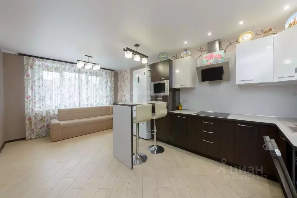 3-к кв. Тюменская область, Тюмень Широтная ул., 192к1 (90.0 м) - Фото 0