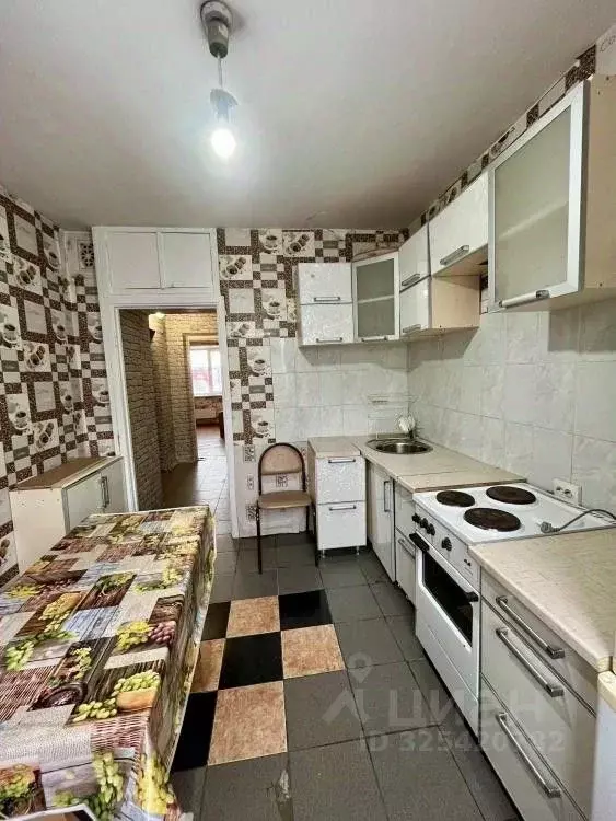 2-к кв. Хакасия, Саяногорск Саяногорск городской округ, Ленинградский ... - Фото 1