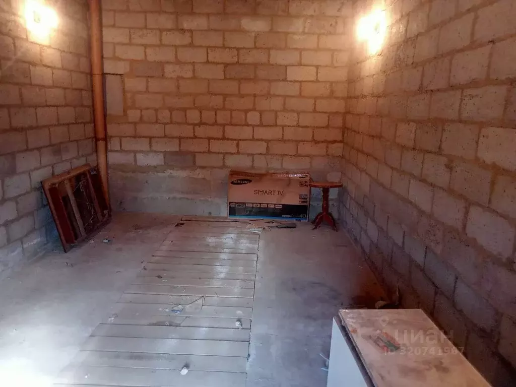Гараж в Волгоградская область, Волгоград ул. Шкирятова, 14 (23 м) - Фото 1