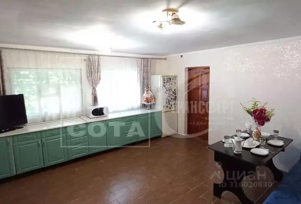 Дом в Воронежская область, Бутурлиновка Заводская ул., 2 (114 м) - Фото 1