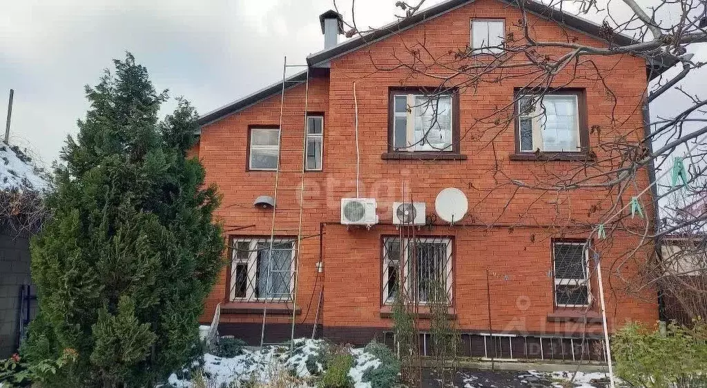 Дом в Воронежская область, Воронеж Клубная ул., 63 (202 м) - Фото 0