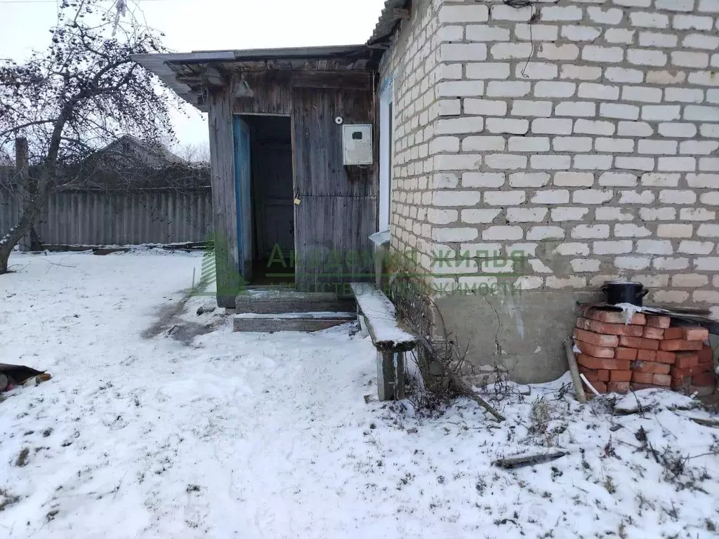 Дом в Саратовская область, Федоровский район, Мокроус рп Центральная ... - Фото 2