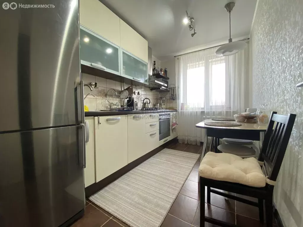 3-комнатная квартира: Нефтекамск, улица Карла Маркса, 19 (74 м) - Фото 1