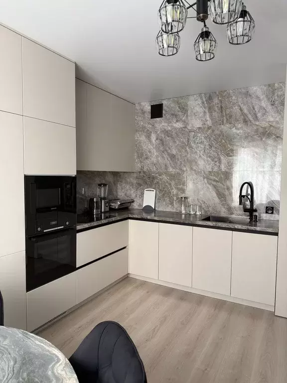 Продаётся 2-к квартира, 73 м - Фото 0