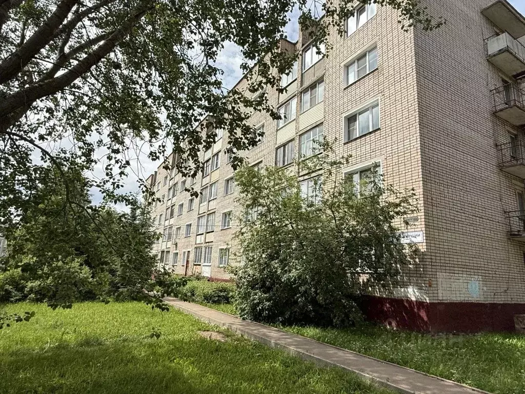 1-к кв. Кировская область, Киров Радужный мкр, ул. Конституции, 8 ... - Фото 0