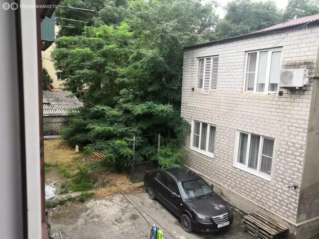 3-комнатная квартира: Махачкала, улица Магомеда Ярагского, 63 (87 м) - Фото 1