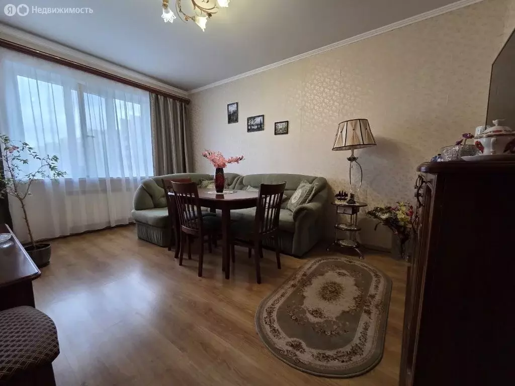 3-комнатная квартира: Санкт-Петербург, проспект Ударников, 42 (66 м) - Фото 1