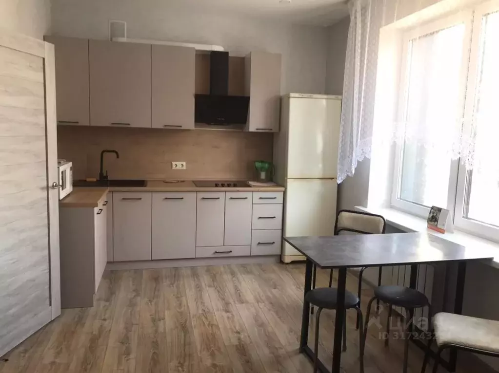 2-к кв. Воронежская область, Воронеж Донбасская ул., 25к2 (75.0 м) - Фото 1