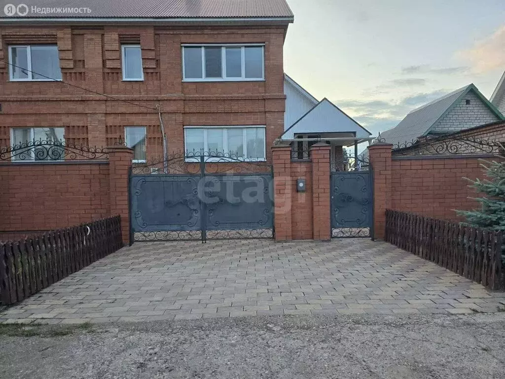 Дом в село Новая Отрадовка, улица Мира (208 м) - Фото 2