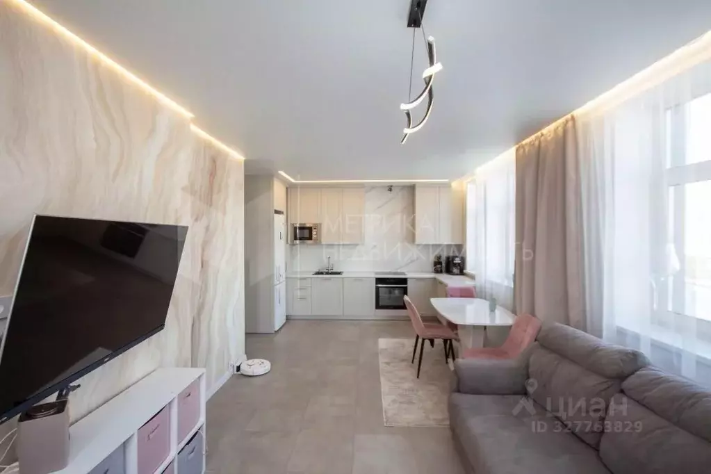 2-к кв. Тюменская область, Тюмень ул. Тимофея Чаркова, 87 (74.2 м) - Фото 1