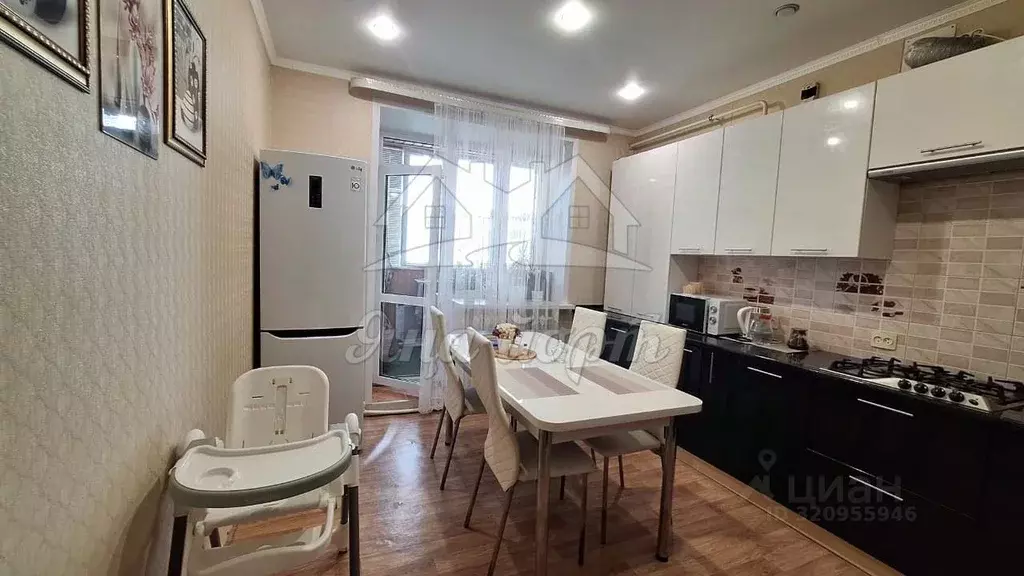 2-к кв. Татарстан, Арск ул. Интернациональная, 17 (65.7 м) - Фото 0