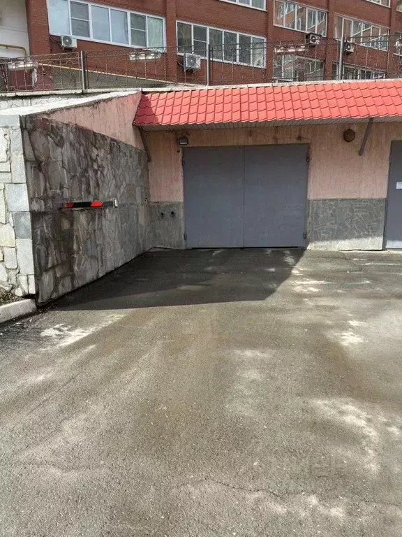 Гараж в Свердловская область, Екатеринбург ул. Сакко и Ванцетти, 105к1 ... - Фото 0