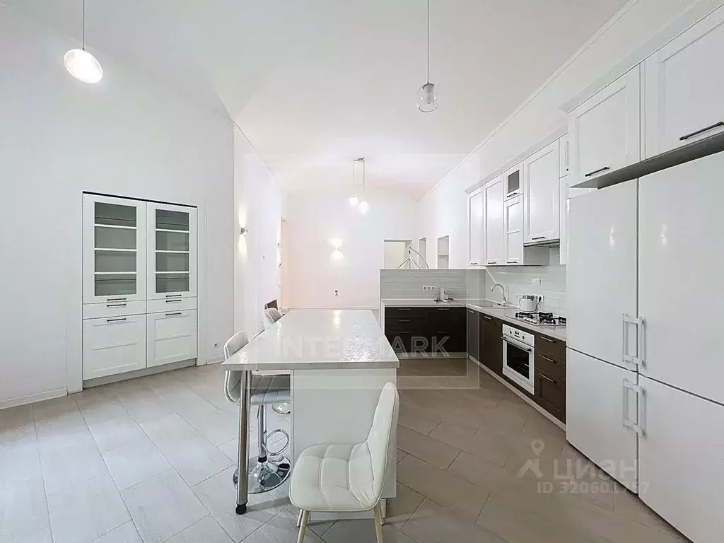 6-к кв. Москва Сретенский бул., 6/1С1 (301.0 м) - Фото 1