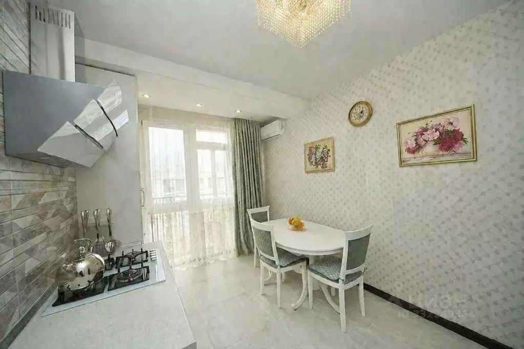 2-к кв. Севастополь ул. Челнокова, 17к2А (55.5 м) - Фото 1