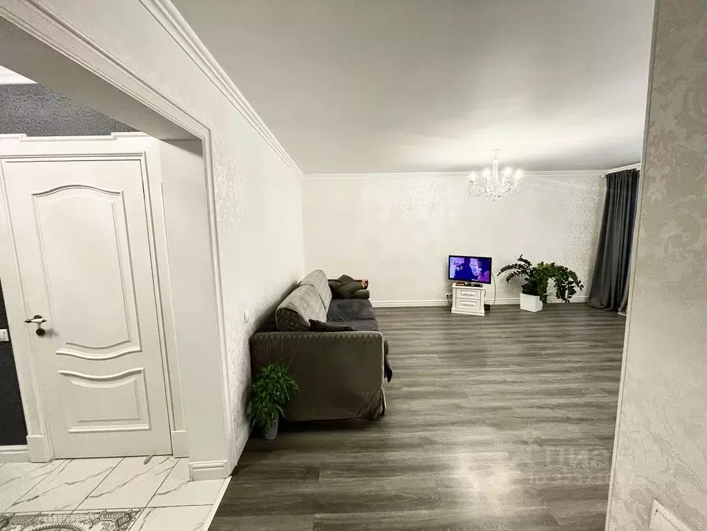 2-к кв. Иркутская область, Иркутск Байкальская ул., 303 (70.0 м) - Фото 2