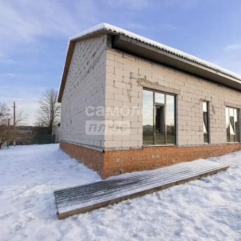 Дом в Курская область, Поселок Медвенка муниципальное образование, ... - Фото 2