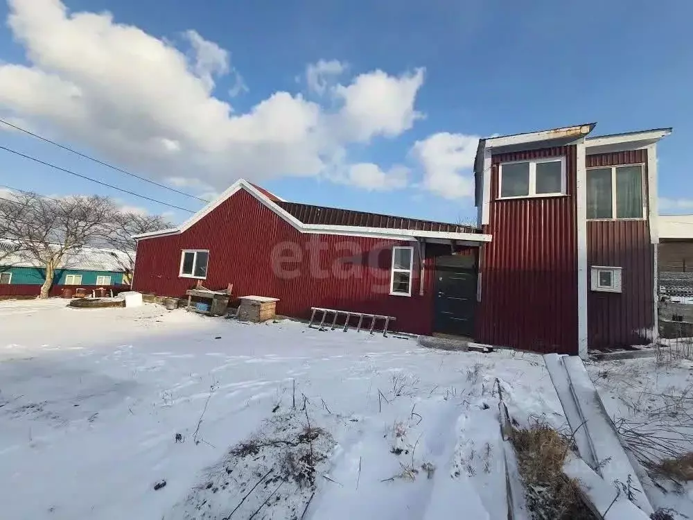 Дом в Сахалинская область, Южно-Курильск пгт  (150 м) - Фото 1