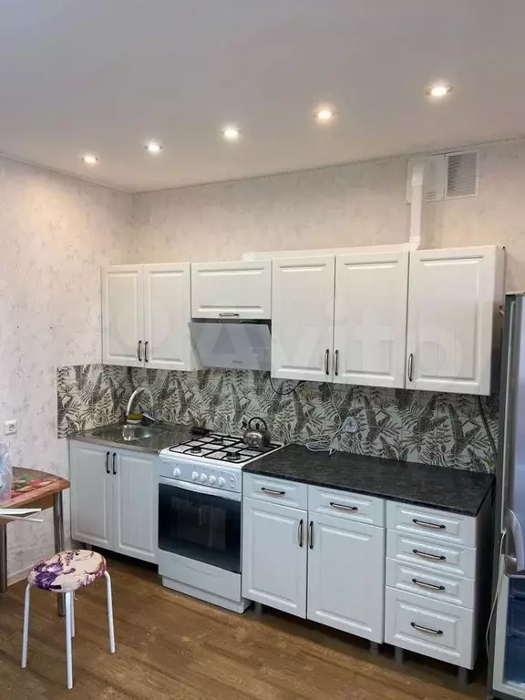 1-к. квартира, 43 м, 5/5 эт. - Фото 0