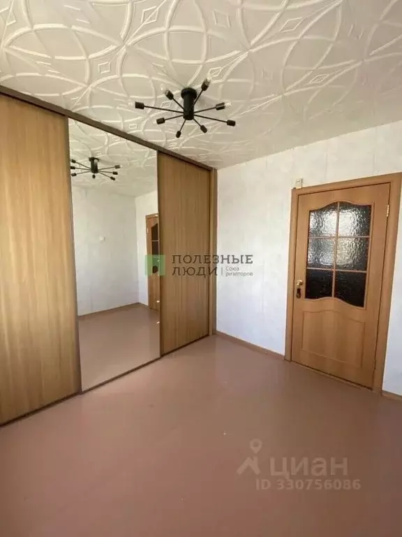 3-к кв. Курганская область, Курган Заозерный жилрайон, 6-й мкр, 15 ... - Фото 1