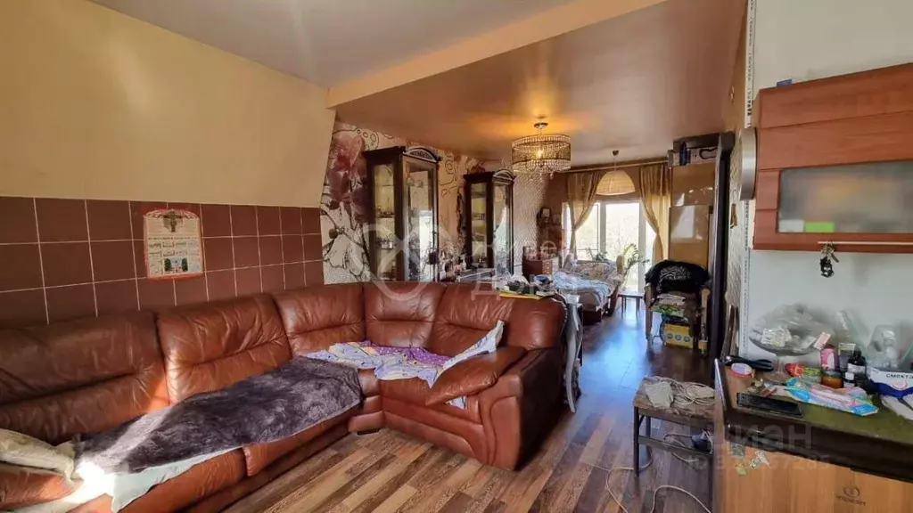 Дом в Волгоградская область, Волгоград ул. Джамбула Джабаева (83 м) - Фото 1