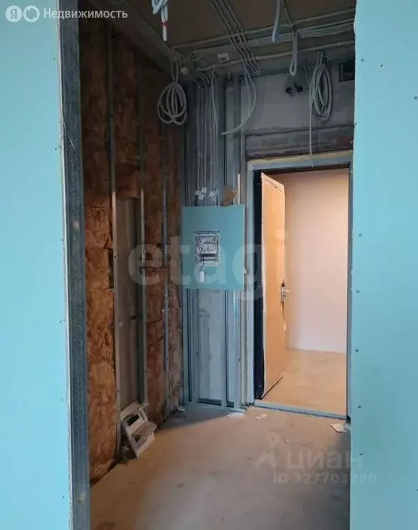 Квартира-студия: Санкт-Петербург, набережная Макарова, 58 (28.8 м) - Фото 1