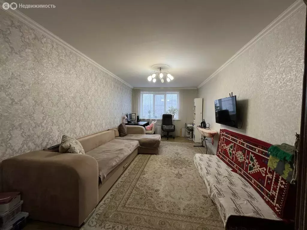 3-комнатная квартира: Курск, Орловская улица, 1 (83.8 м) - Фото 0